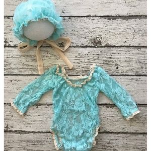 Mint Lace Bodysuit & Bonnet - Newborn

NWOT